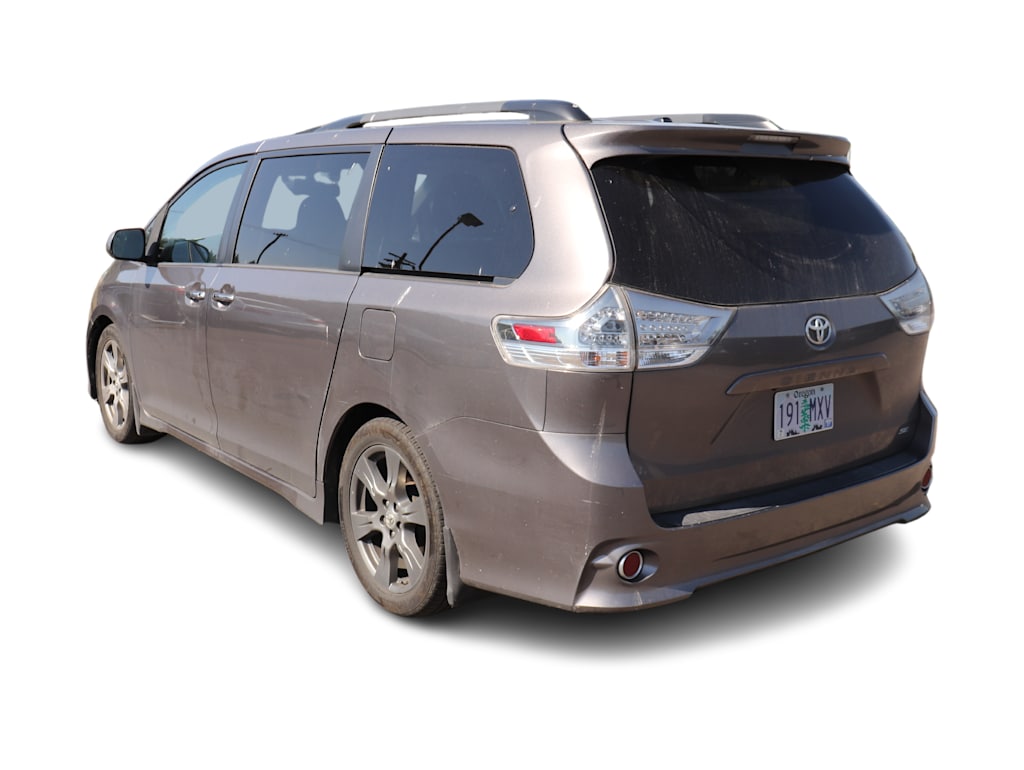 Thumbnail: 2017 Toyota Sienna - 4