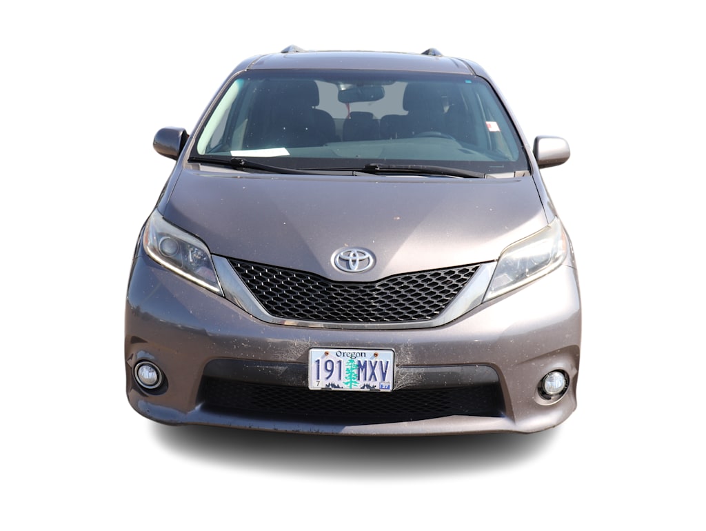 Thumbnail: 2017 Toyota Sienna - 6