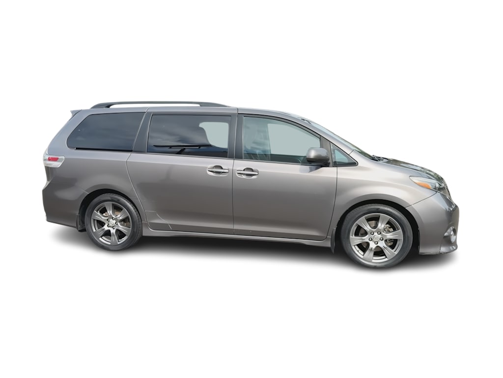 Thumbnail: 2017 Toyota Sienna - 23