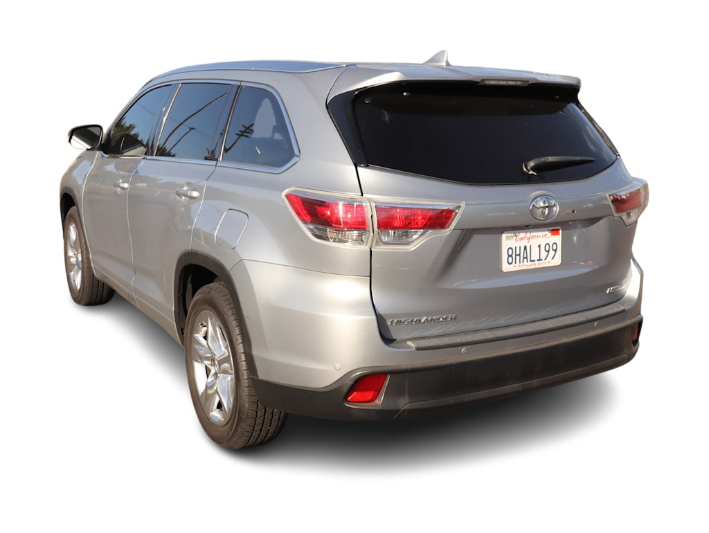 Thumbnail: 2014 Toyota Highlander - 4