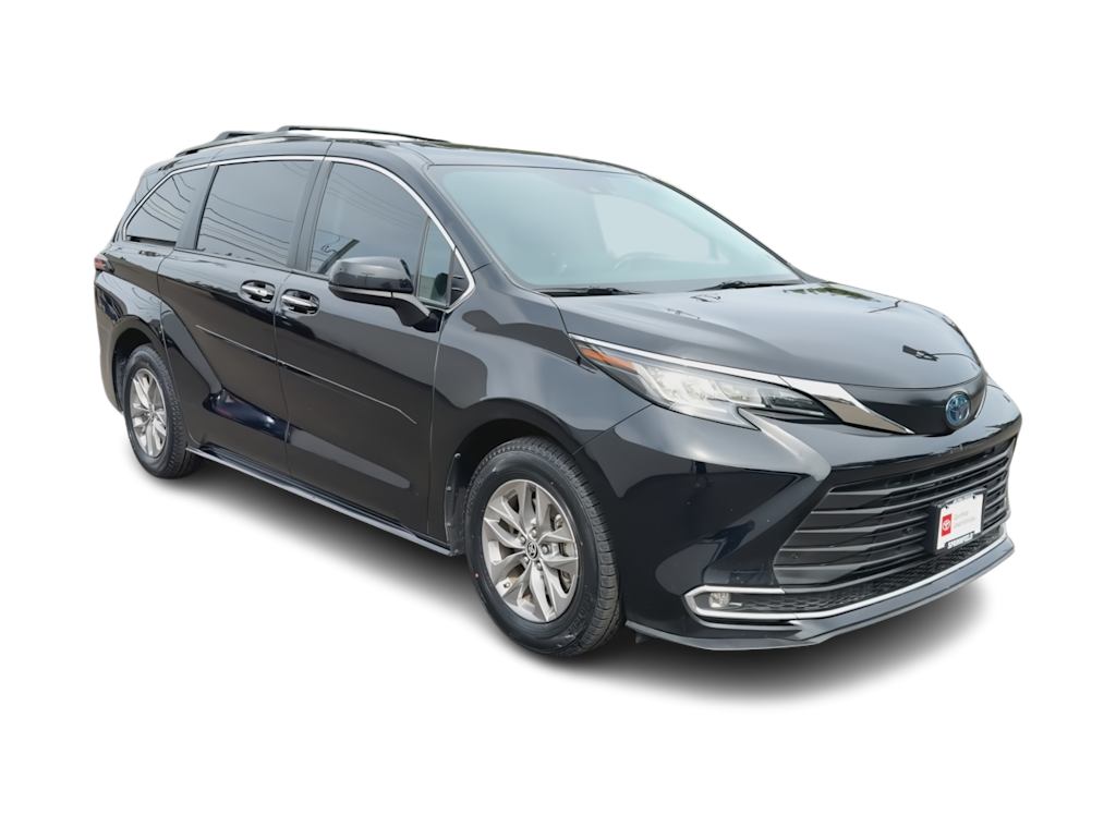Thumbnail: 2022 Toyota Sienna - 21