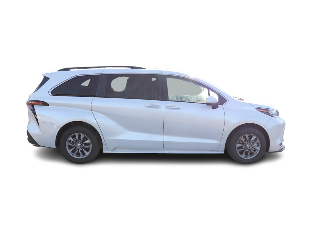 Thumbnail: 2024 Toyota Sienna - 10