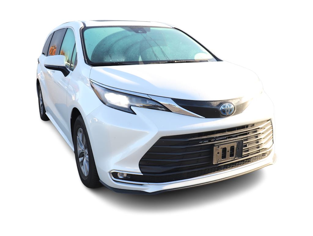 Thumbnail: 2023 Toyota Sienna - 9