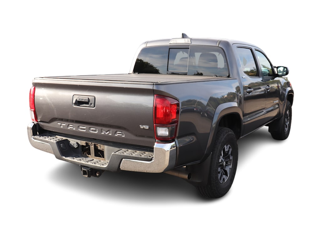 Thumbnail: 2021 Toyota Tacoma - 11
