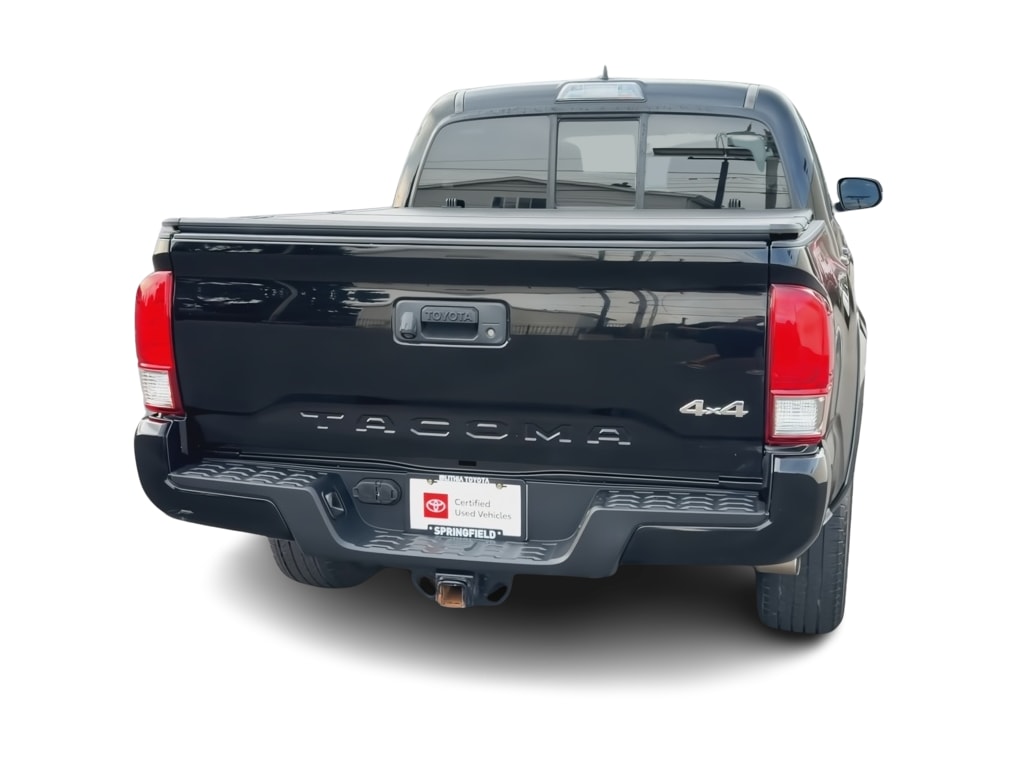 Thumbnail: 2016 Toyota Tacoma - 4