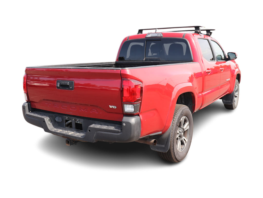 Thumbnail: 2018 Toyota Tacoma - 11