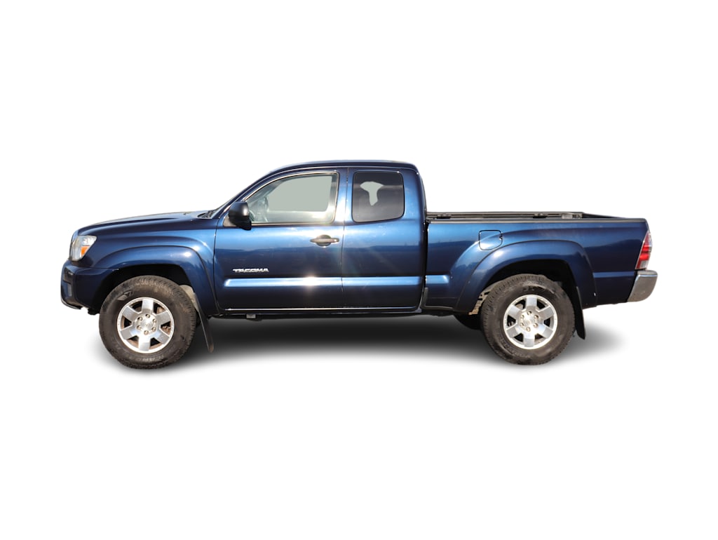 Thumbnail: 2012 Toyota Tacoma - 3