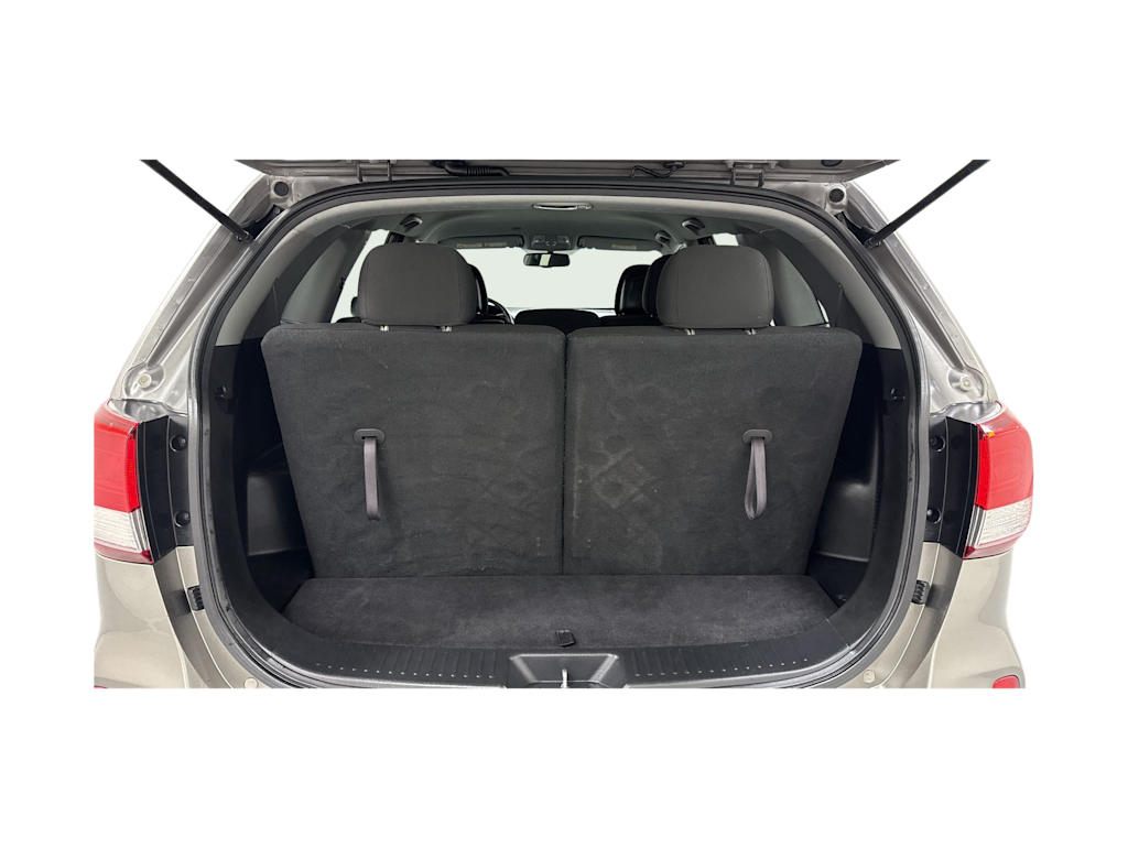 Thumbnail: 2015 Kia Sorento - 18