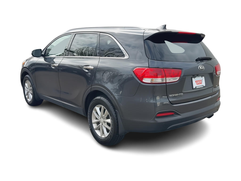 Thumbnail: 2017 Kia Sorento - 4