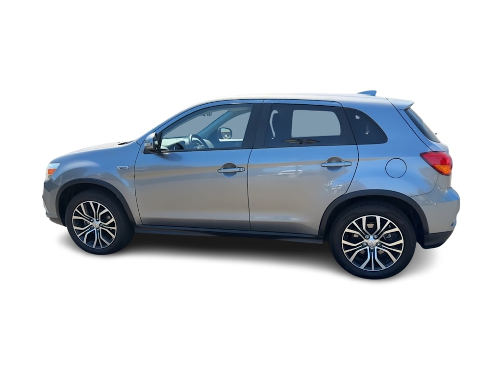 Thumbnail: 2018 Mitsubishi Outlander Sport - 21