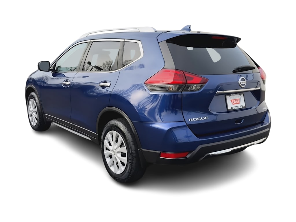 Thumbnail: 2017 Nissan Rogue - 4