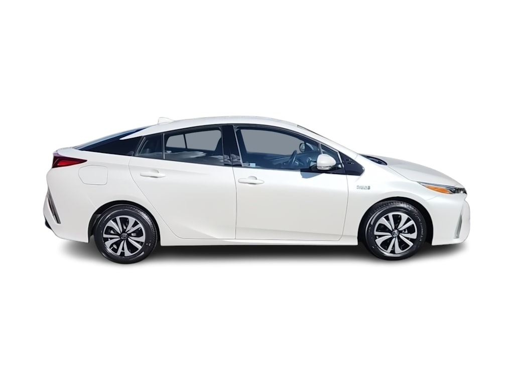Thumbnail: 2017 Toyota Prius Prime - 23