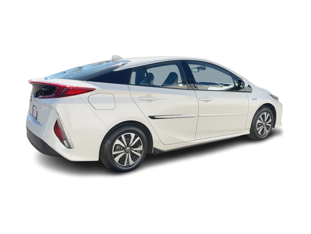 Thumbnail: 2017 Toyota Prius Prime - 21