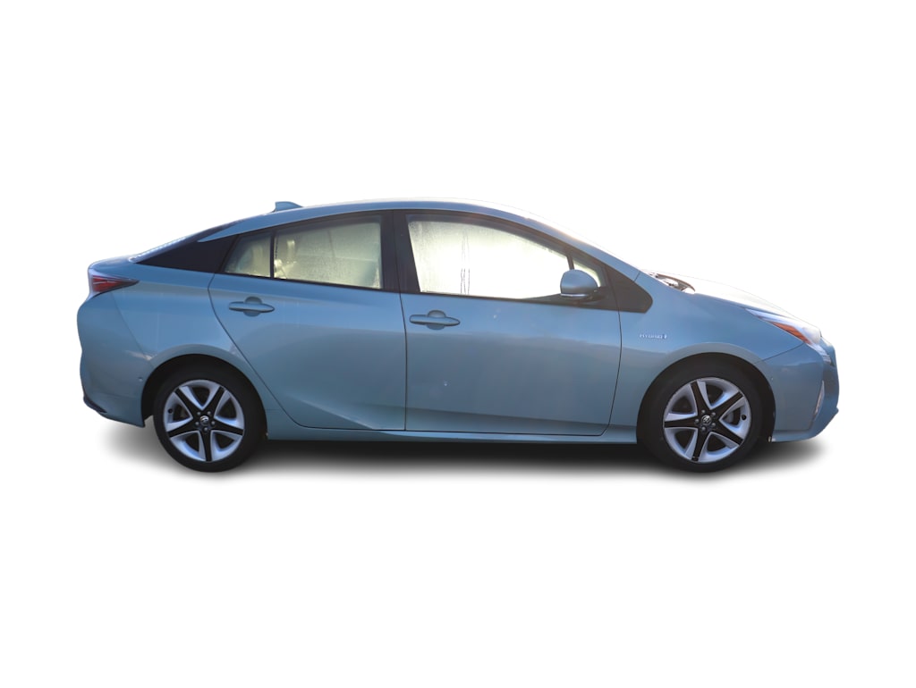 Thumbnail: 2017 Toyota Prius - 9