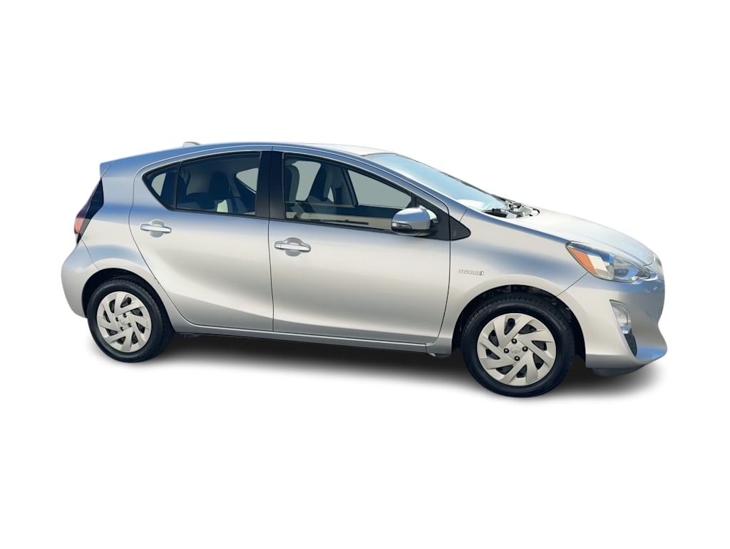 Thumbnail: 2016 Toyota Prius c - 24