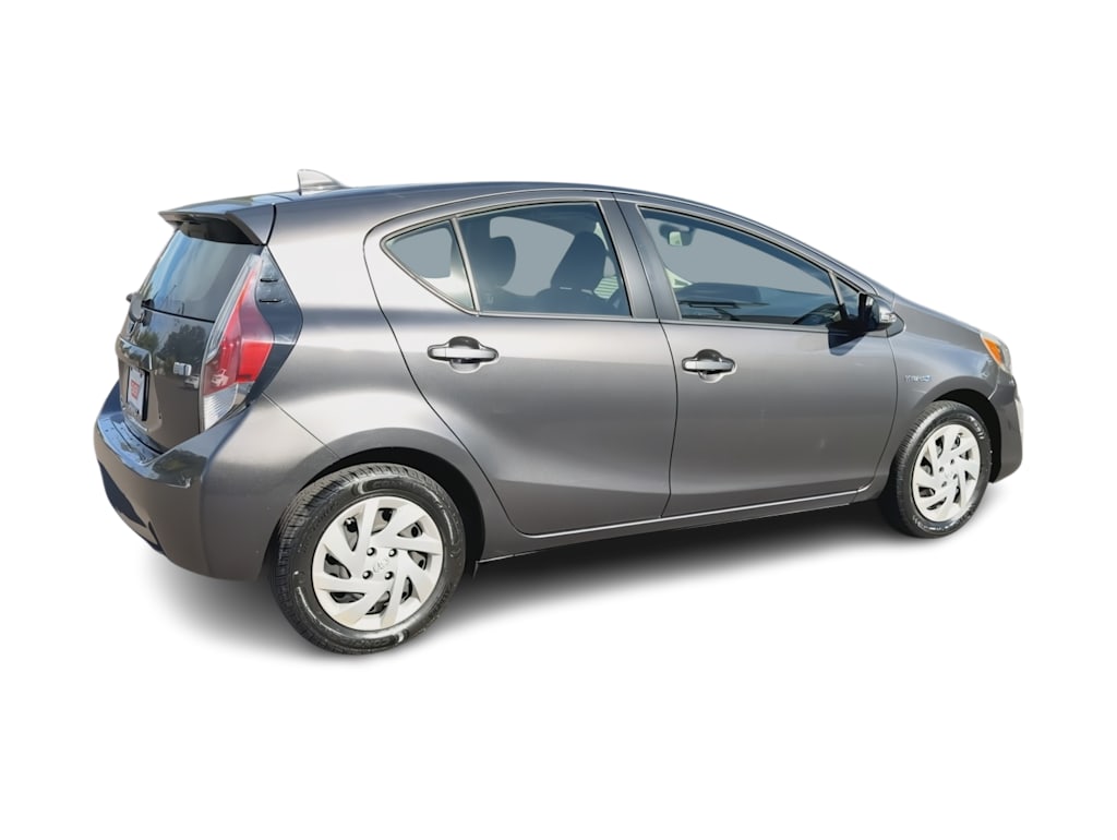 Thumbnail: 2015 Toyota Prius c - 23