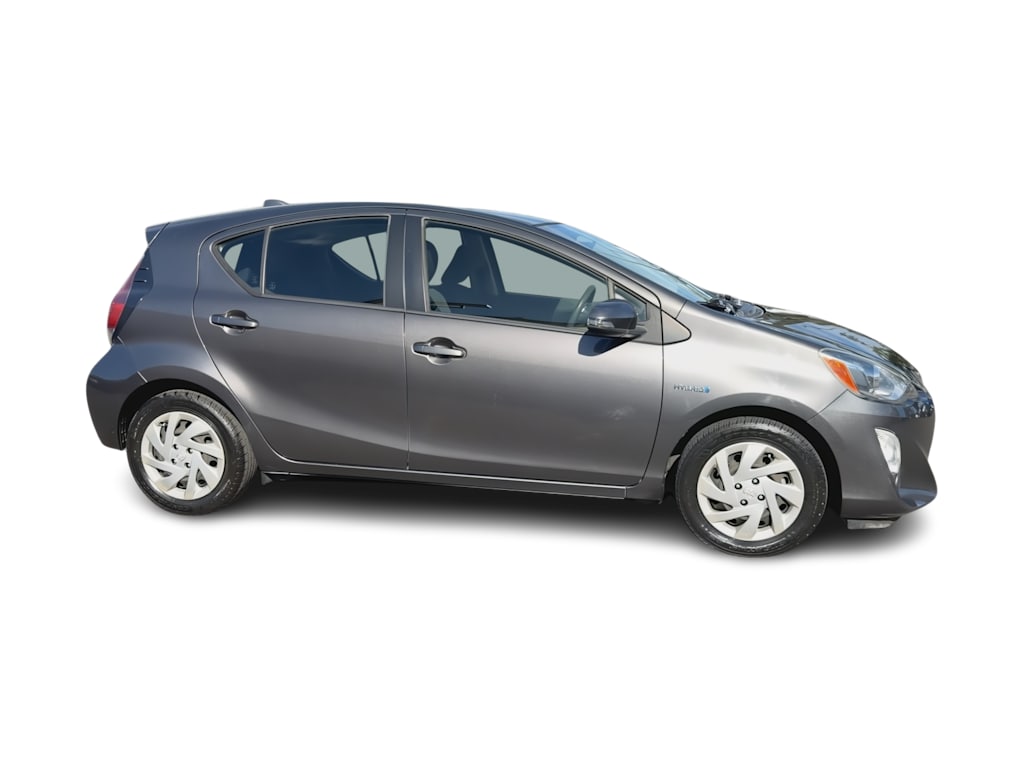Thumbnail: 2015 Toyota Prius c - 24