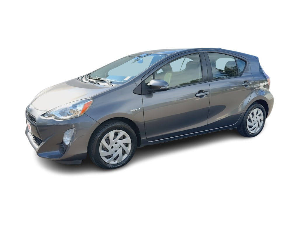 Thumbnail: 2015 Toyota Prius c - 3
