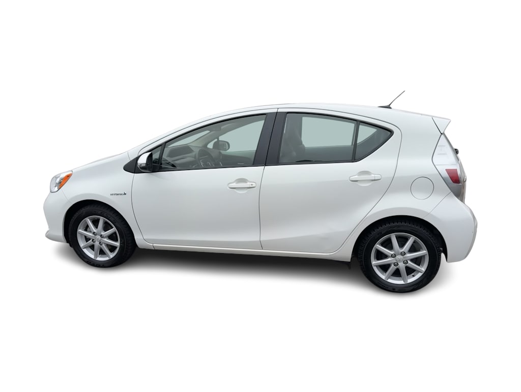 2014 Toyota Prius c Four 21