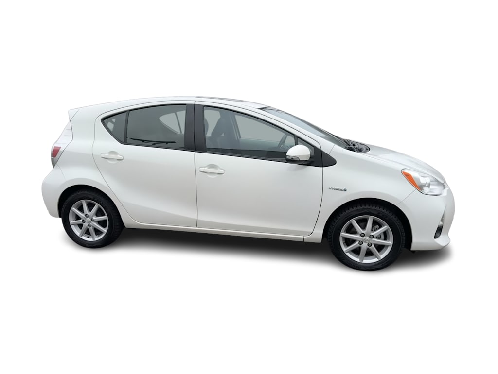 2014 Toyota Prius c Four 23