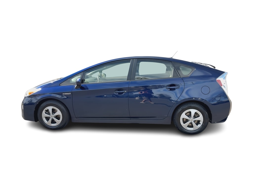 Thumbnail: 2015 Toyota Prius - 3