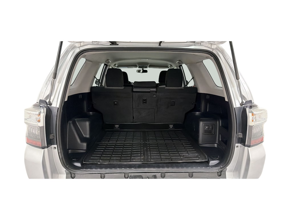 Thumbnail: 2016 Toyota 4Runner - 17