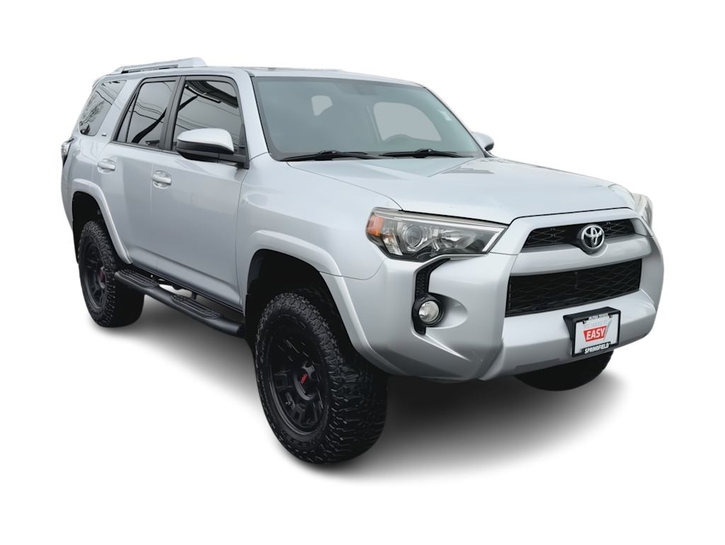 Thumbnail: 2016 Toyota 4Runner - 20