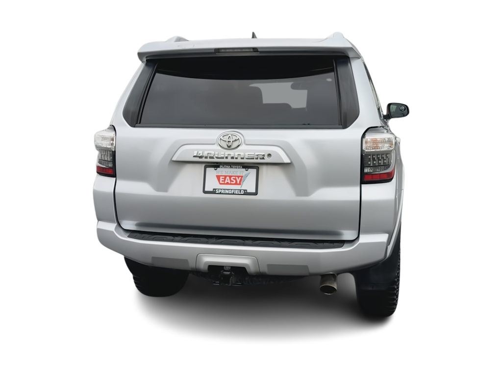 Thumbnail: 2016 Toyota 4Runner - 22