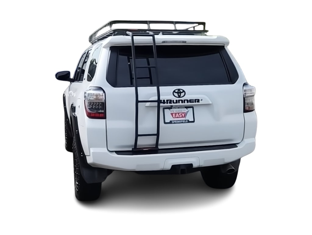 Thumbnail: 2016 Toyota 4Runner - 22