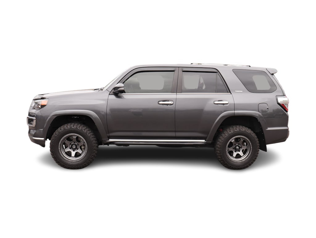 Thumbnail: 2022 Toyota 4Runner - 3