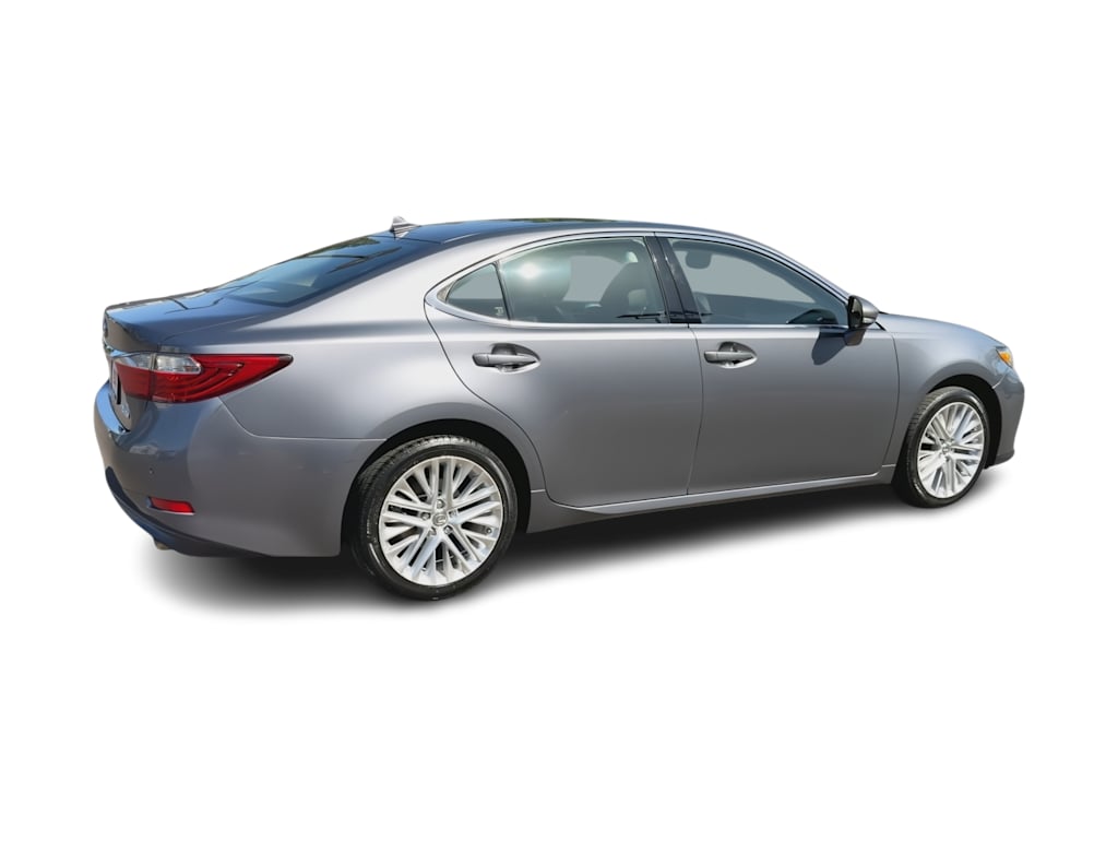 Thumbnail: 2014 Lexus ES - 24