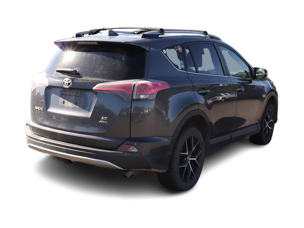 Thumbnail: 2018 Toyota RAV4 - 11