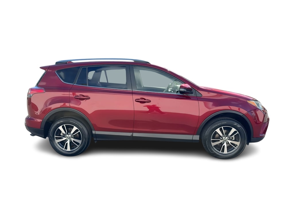 2018 Toyota RAV4 XLE 24