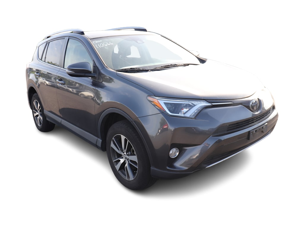 Thumbnail: 2018 Toyota RAV4 - 9