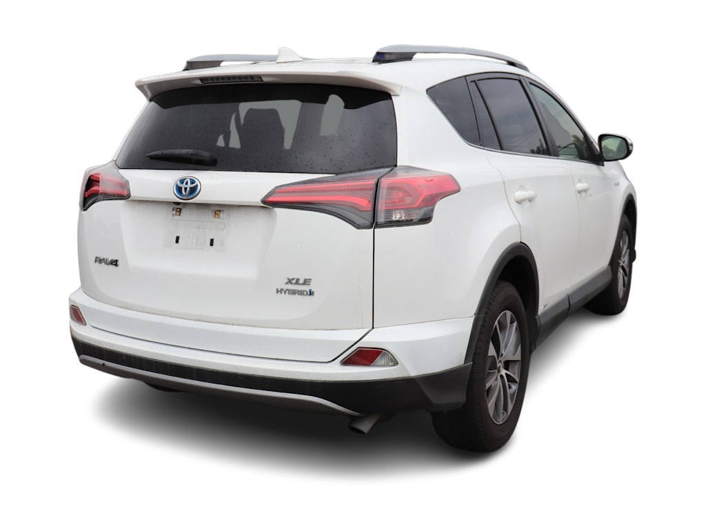 Thumbnail: 2018 Toyota RAV4 - 11
