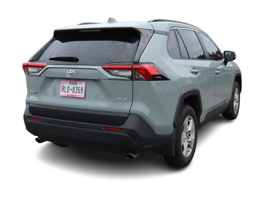 Thumbnail: 2021 Toyota RAV4 - 11