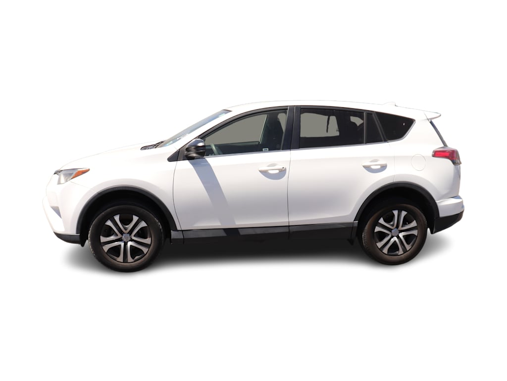 Thumbnail: 2017 Toyota RAV4 - 3