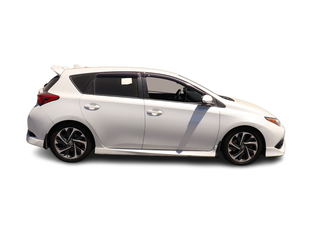 Thumbnail: 2018 Toyota Corolla iM - 10