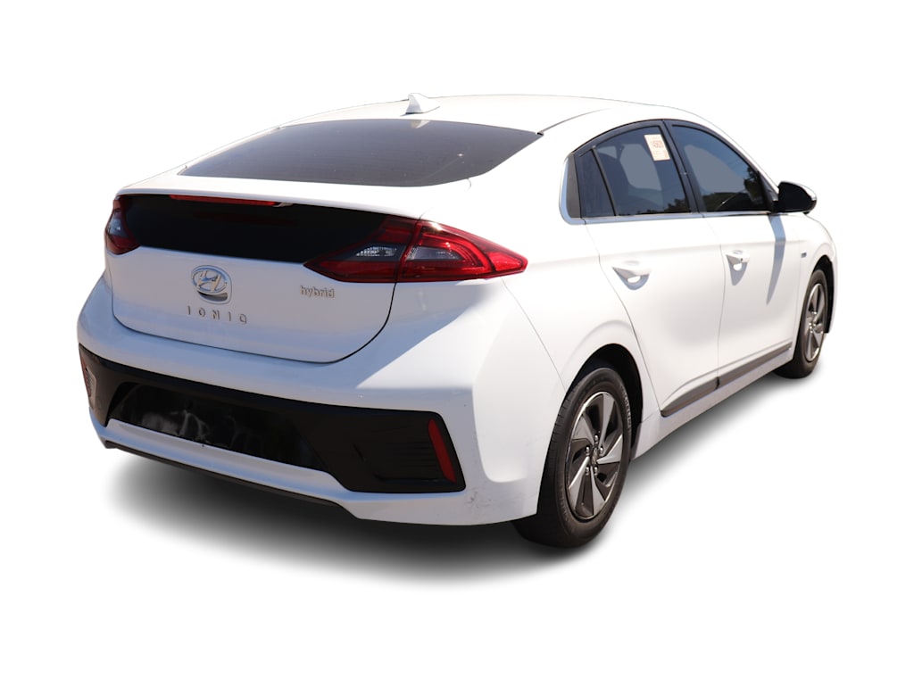 Thumbnail: 2017 Hyundai Ioniq - 11