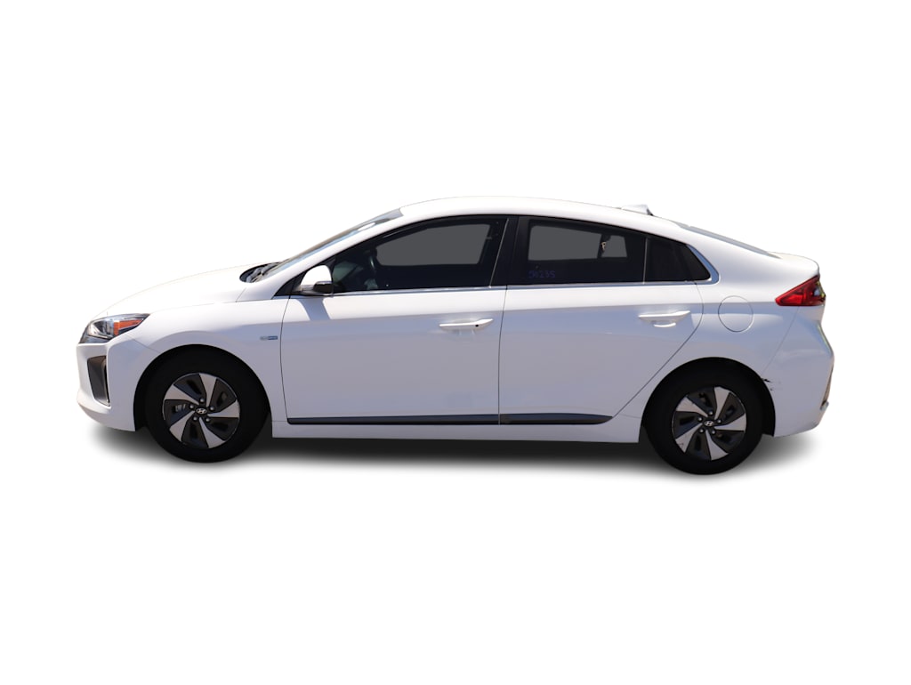 Thumbnail: 2017 Hyundai Ioniq - 3