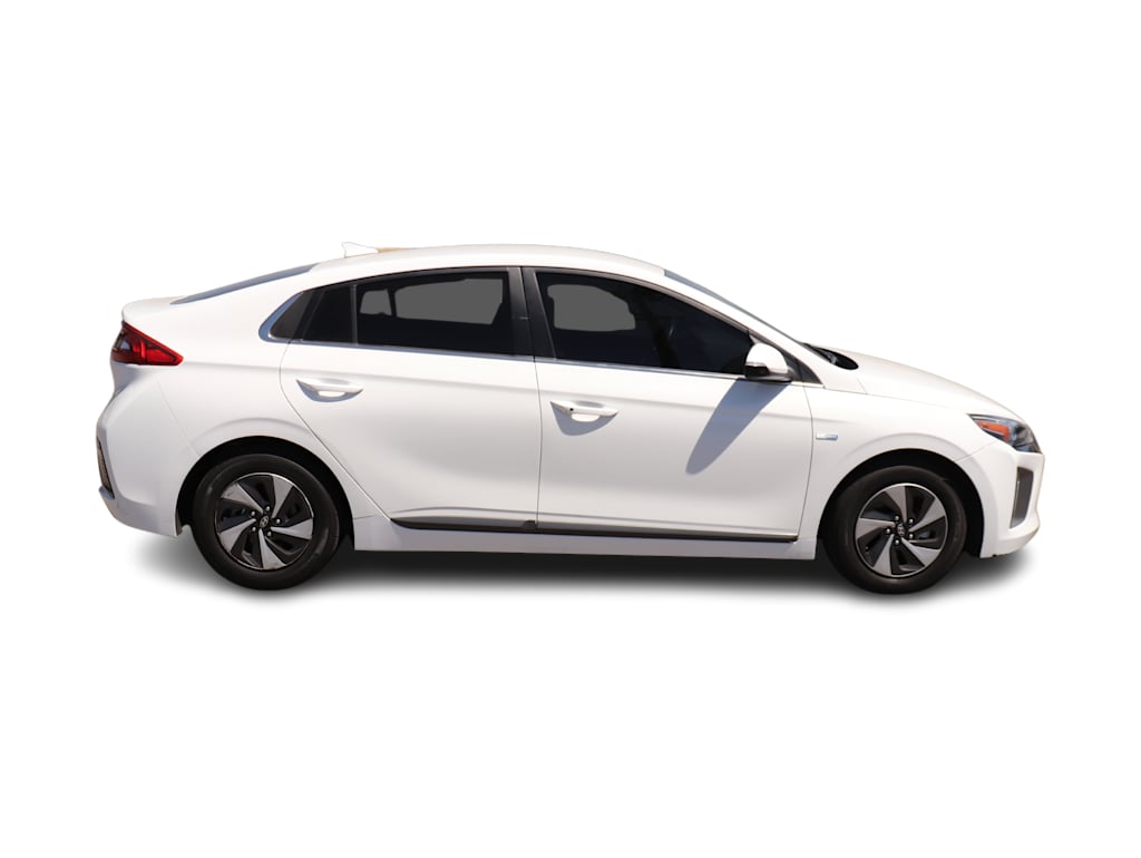 Thumbnail: 2017 Hyundai Ioniq - 10