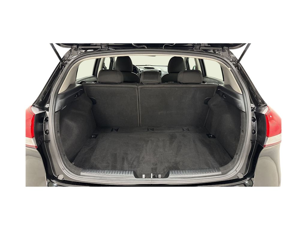 Thumbnail: 2017 Kia Forte - 16