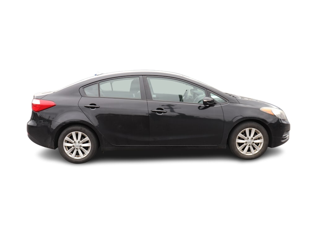 Thumbnail: 2016 Kia Forte - 10