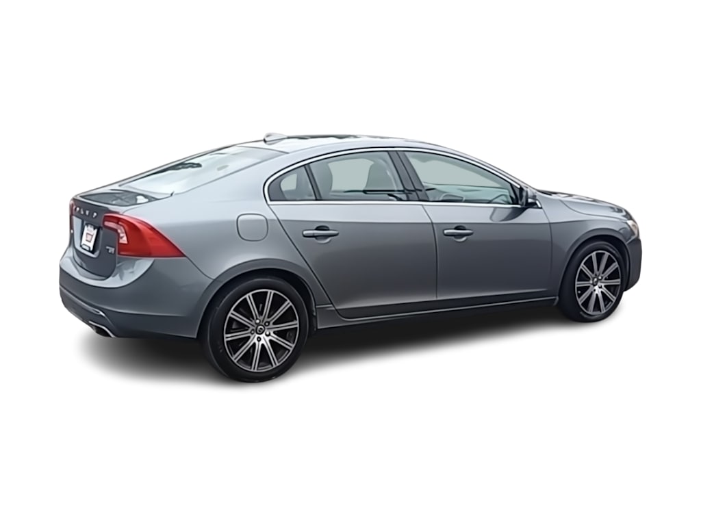Thumbnail: 2016 Volvo S60 - 22
