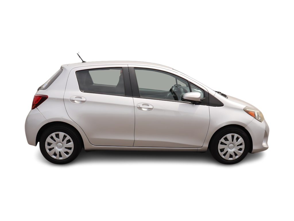 Thumbnail: 2015 Toyota Yaris - 10