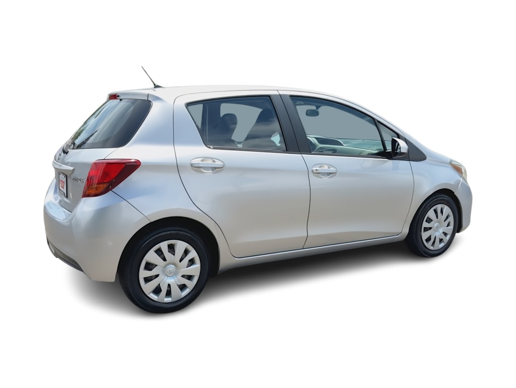 Thumbnail: 2015 Toyota Yaris - 23