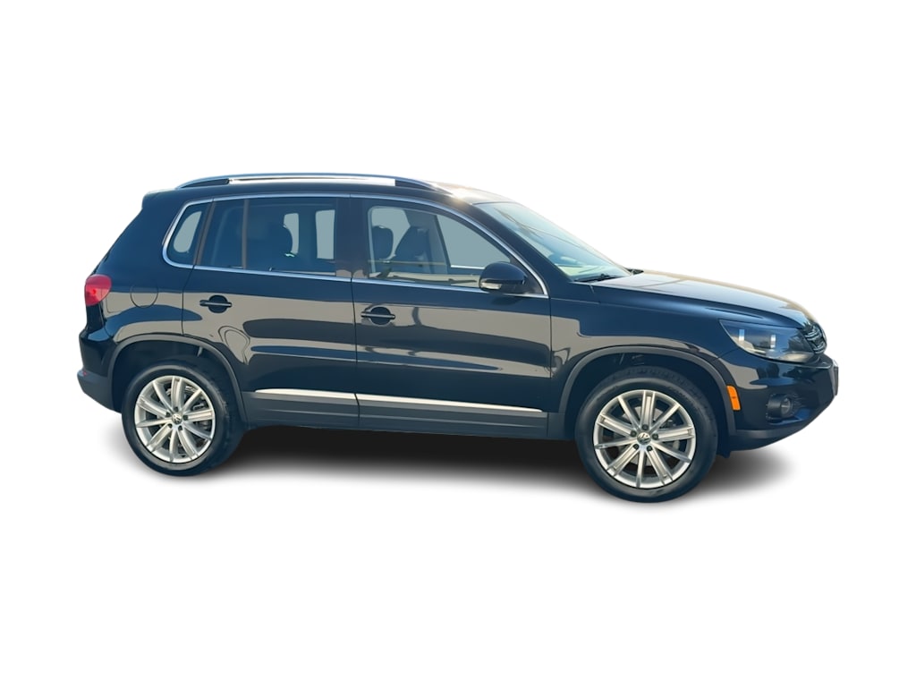 Thumbnail: 2012 Volkswagen Tiguan - 24
