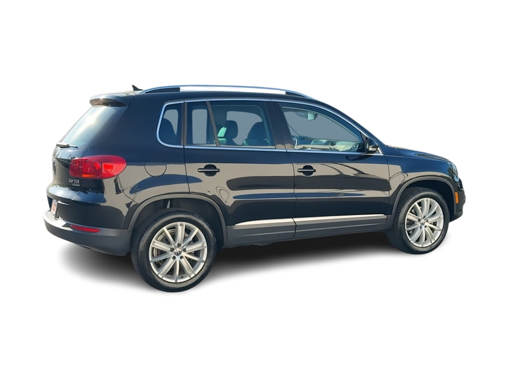 Thumbnail: 2012 Volkswagen Tiguan - 23