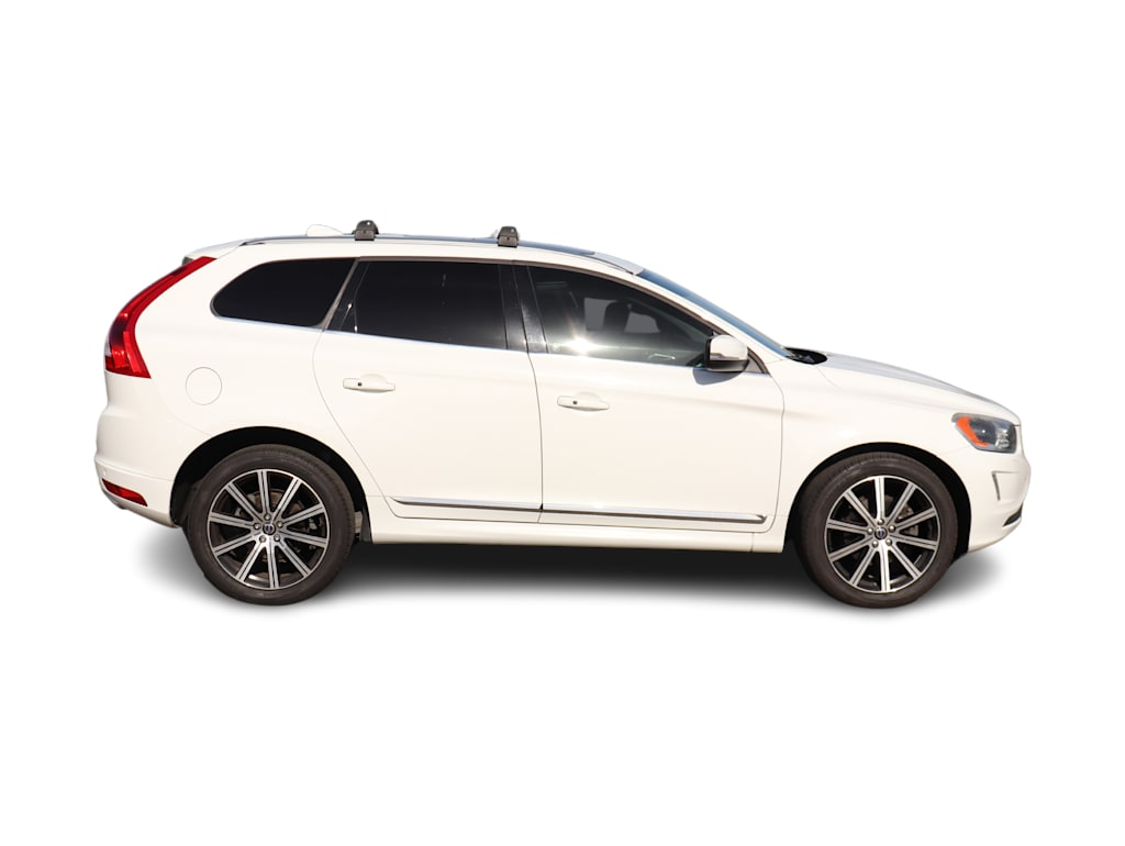 Thumbnail: 2016 Volvo XC60 - 10