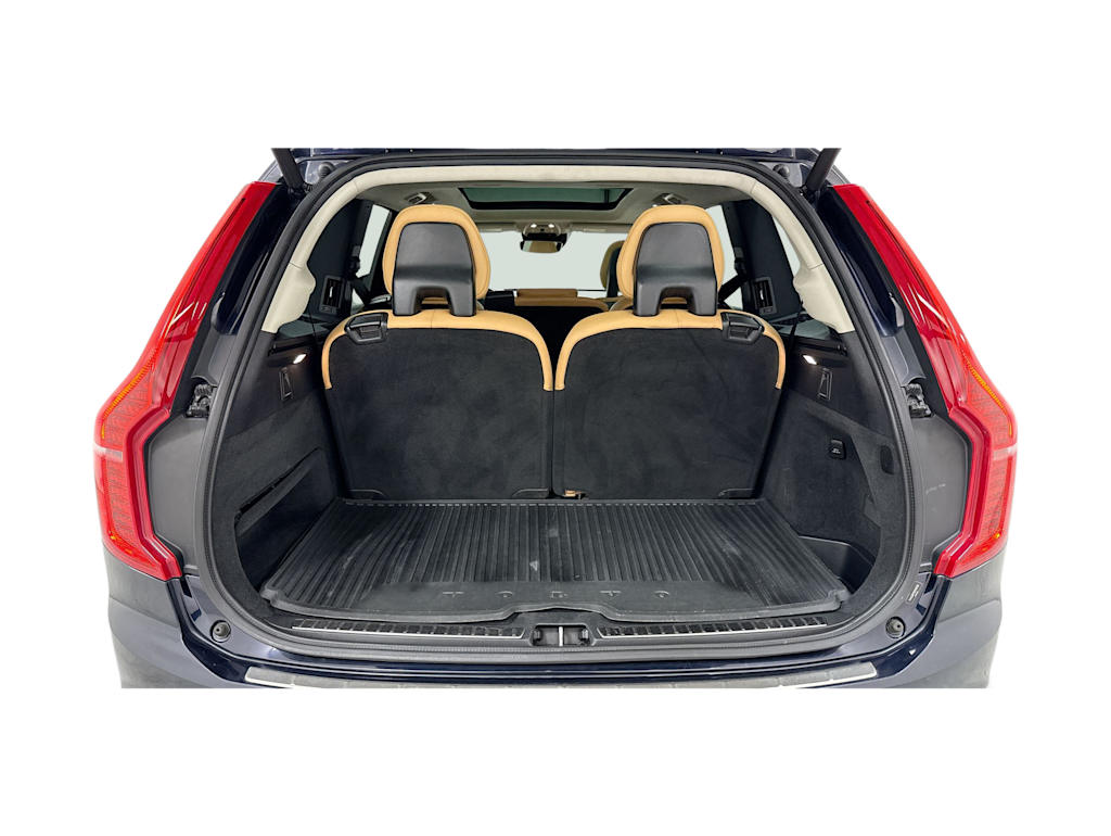 Thumbnail: 2016 Volvo XC90 - 17